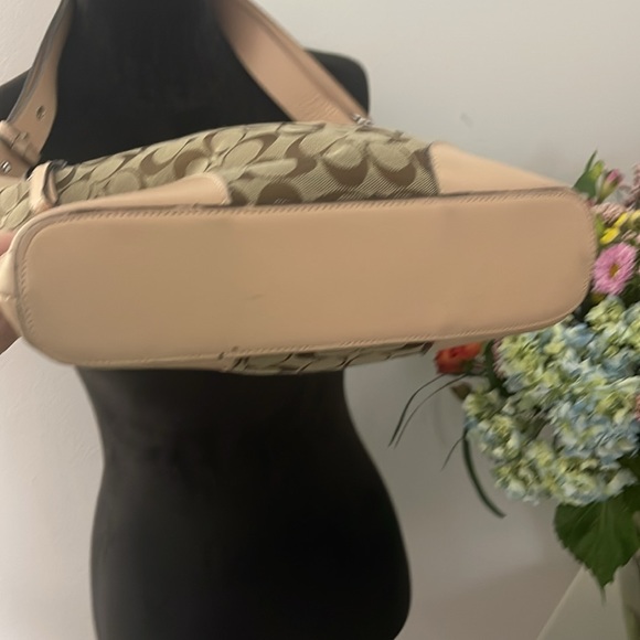 Coach Logo Bag - Picture 4 of 10